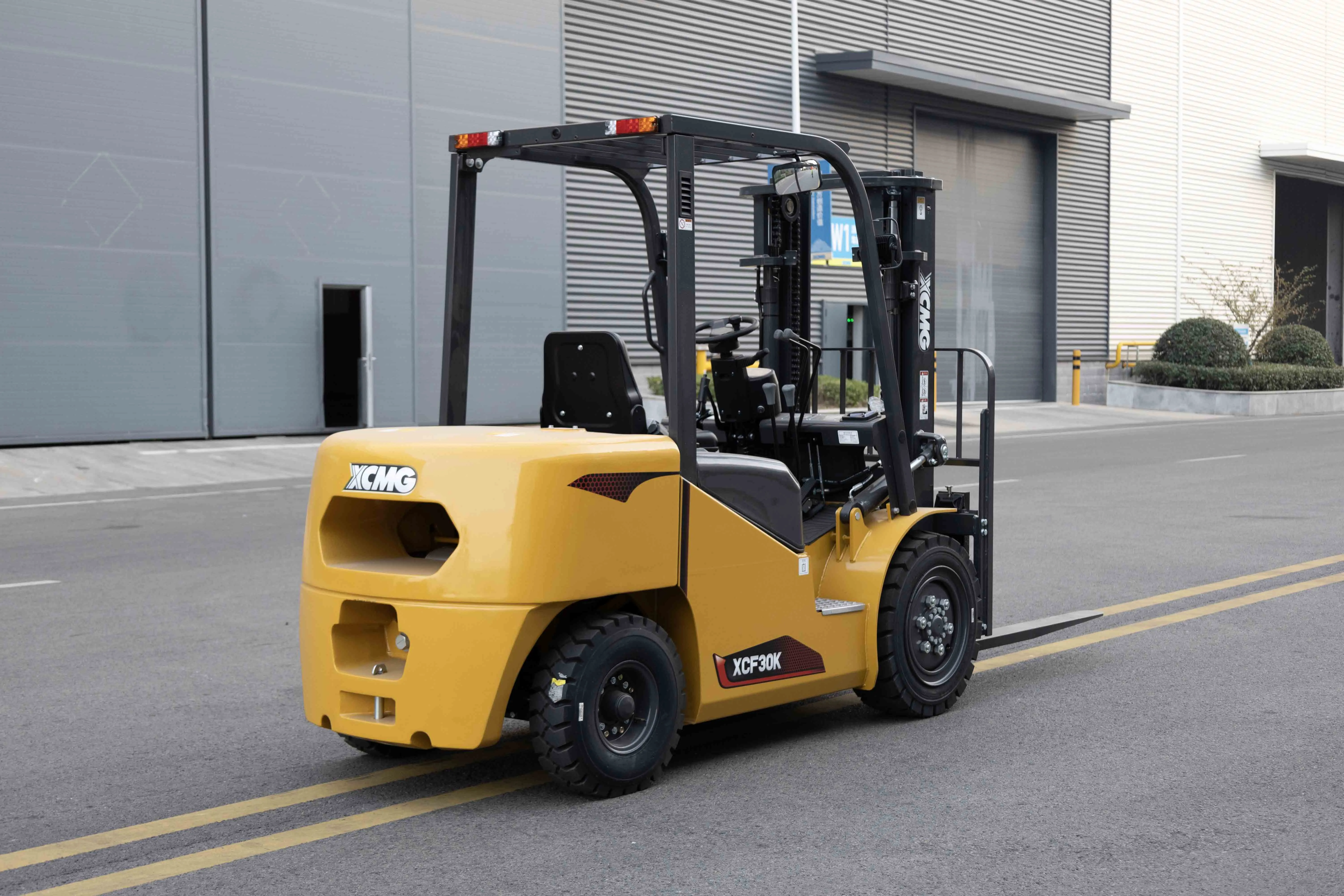 XCMG Official 3 Ton Diesel Forklift Xcf30kt Hydraulic Forklift Truck Price List